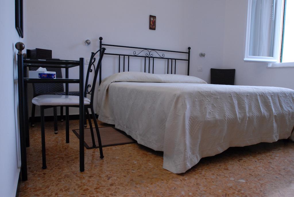 Antico Caffe' Del Moro Hotel Bonassola Pokój zdjęcie